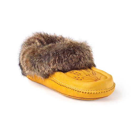 fur-lined moccasins featuring a grain etching 