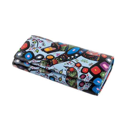 Front of the wallet featuring an image of a stylized bear, viewed at an angle.